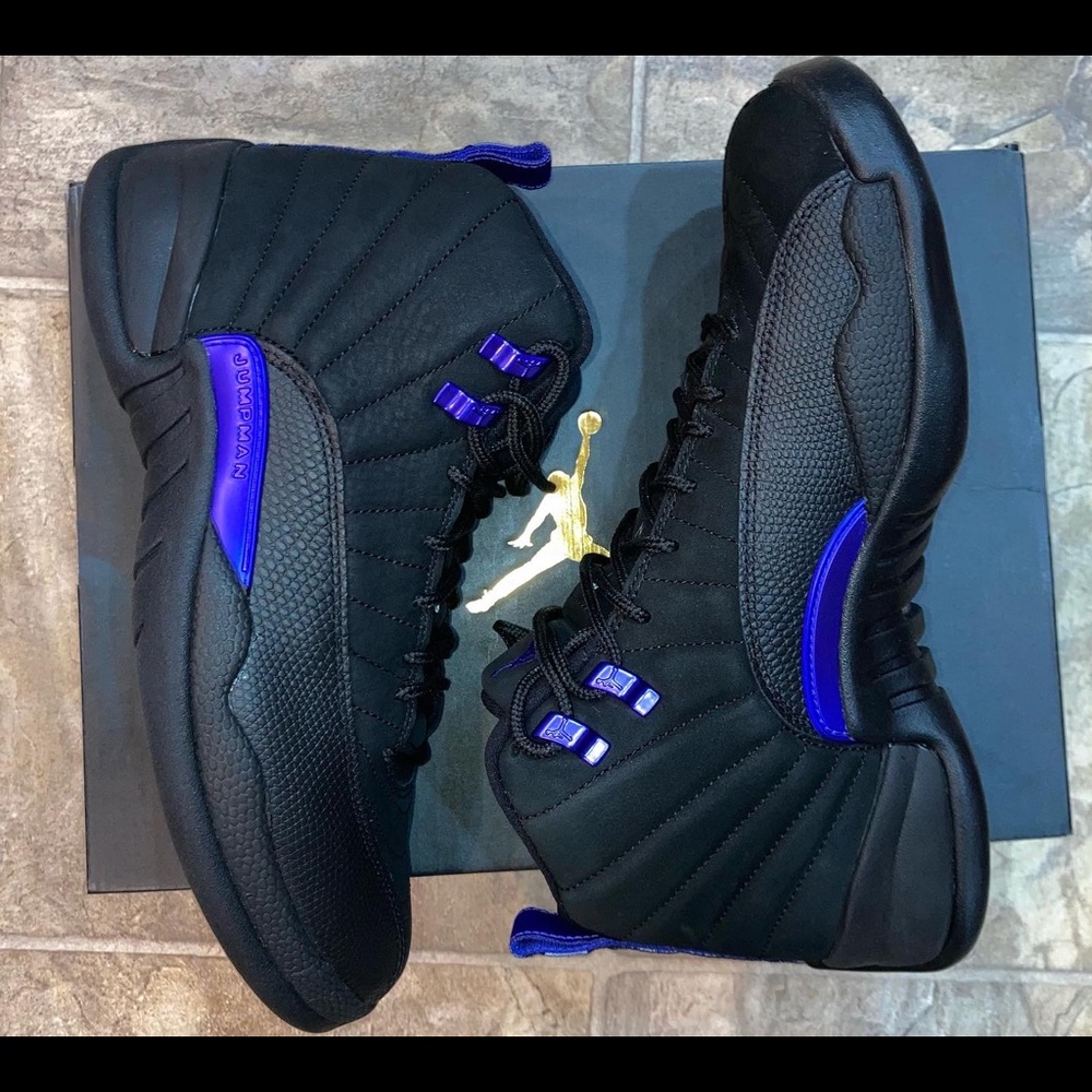(SOLD) Jordan 12 Dark Black Concord